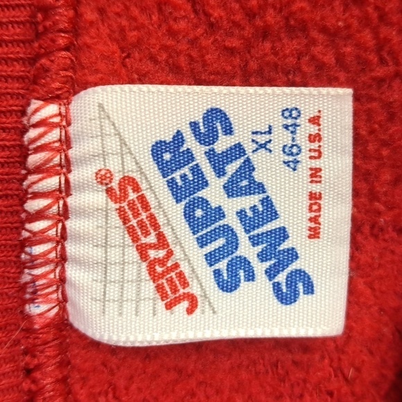 Vintage Hard Rock Cafe Chicago embroidered red & silver XL pullover sweatshirt - Picture 5 of 5